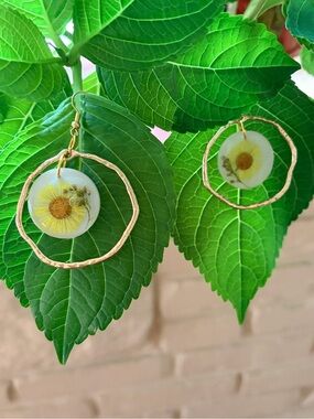 Handmade Gold Hoop Daisy Drop Earrings - Yellow Floral Resin